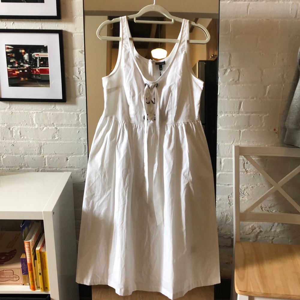 NWT- Who What Wear white dress- size M